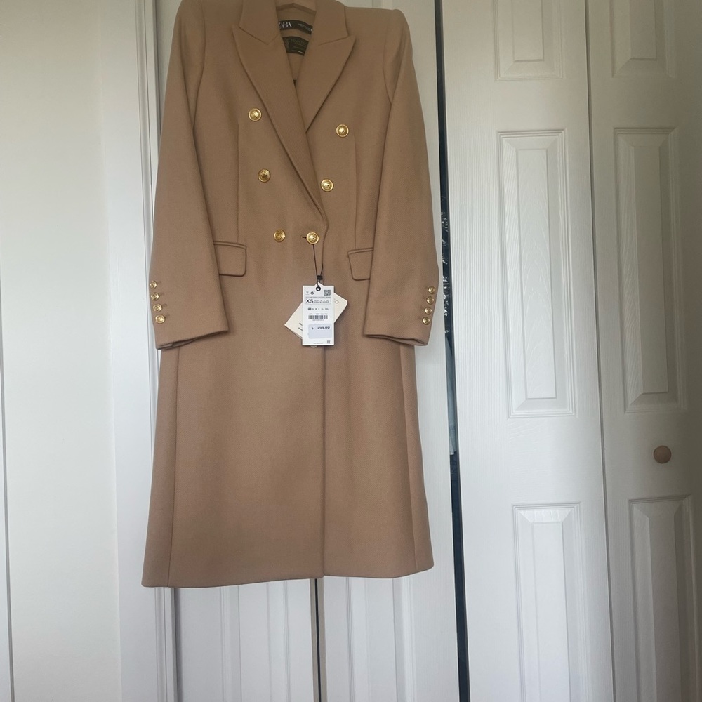 Stylist Zara coat.